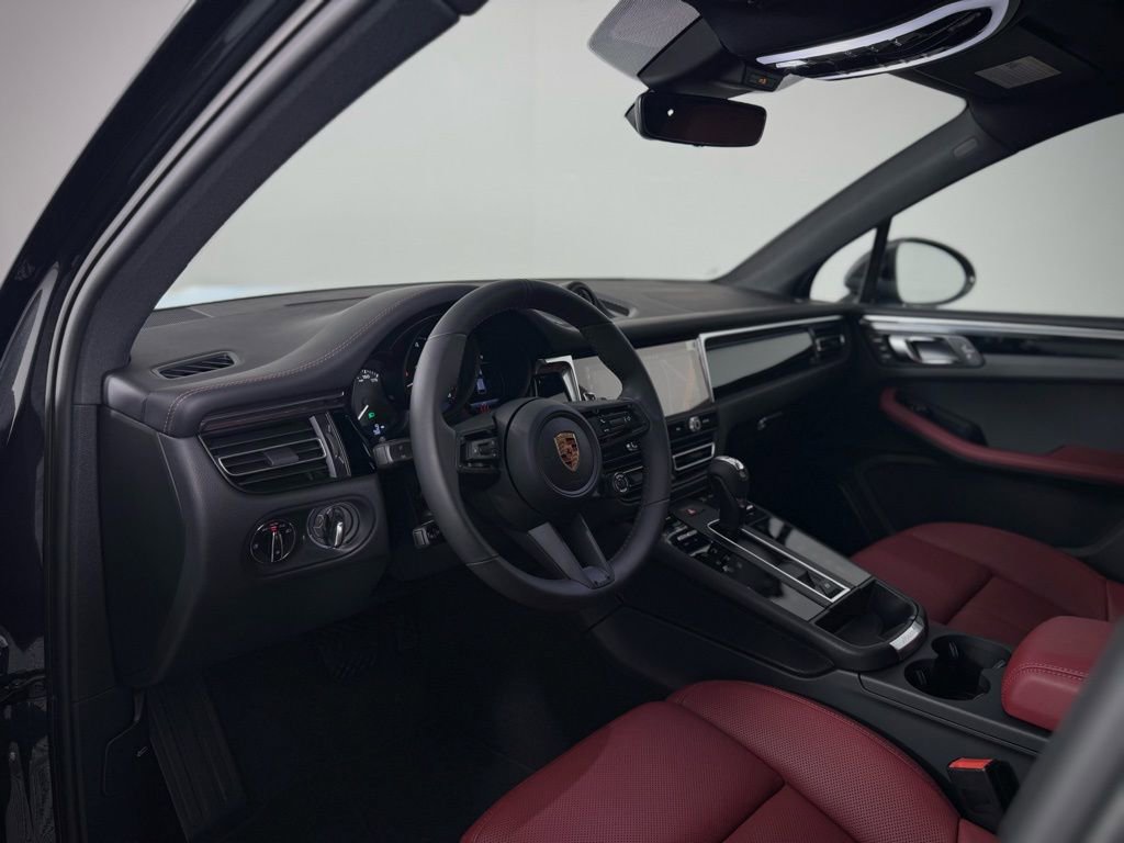 New 2026 Porsche Macan Turbo AWD/4WD image 4