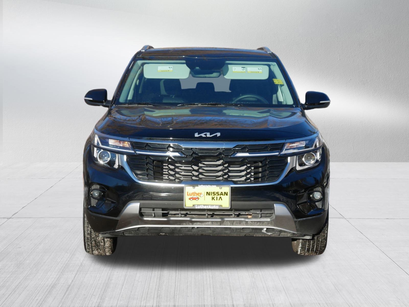 Certified 2024 Kia Seltos EX image 2