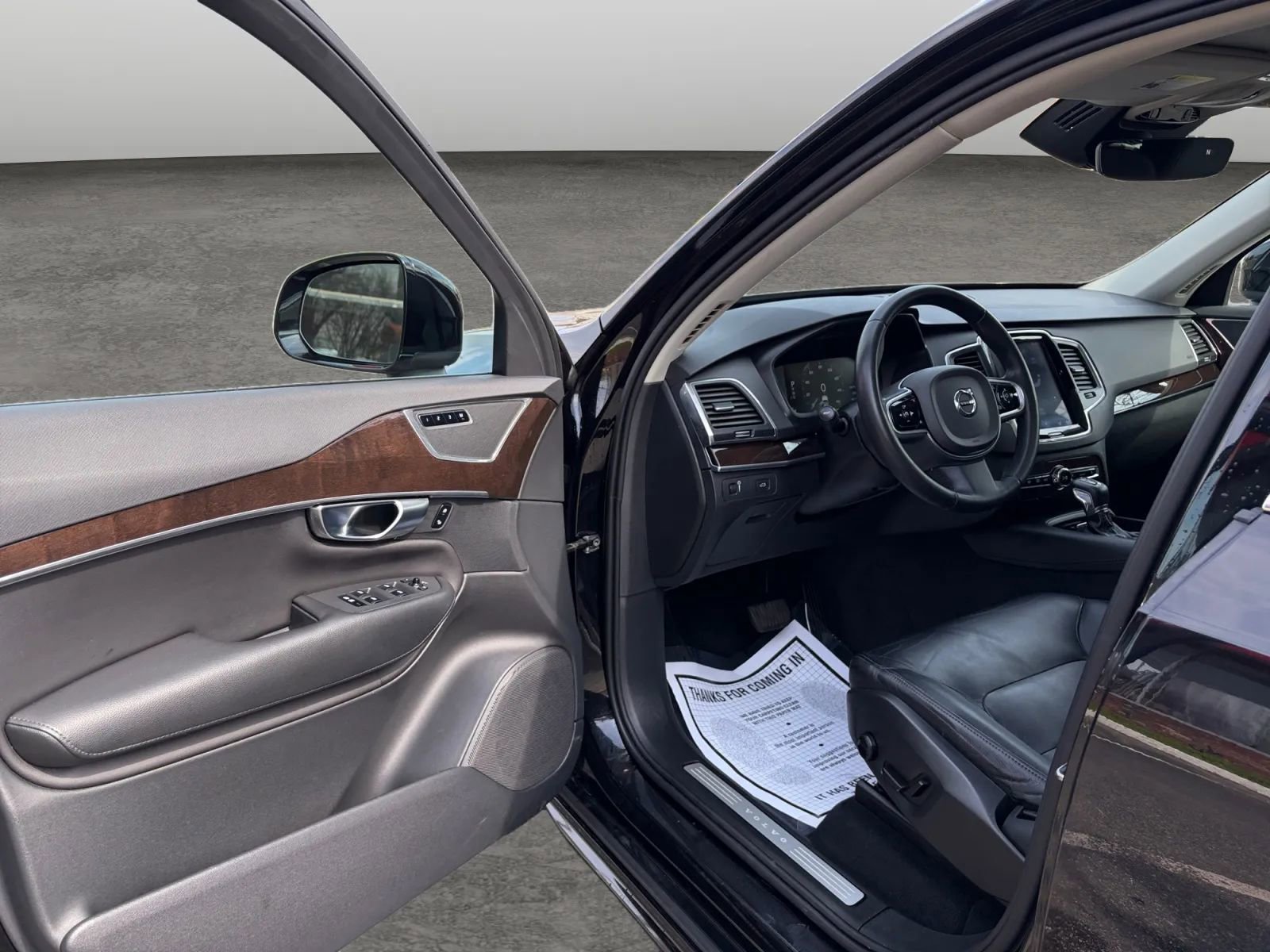 Used 2019 Volvo XC90 T5 Momentum AWD/4WD image 11