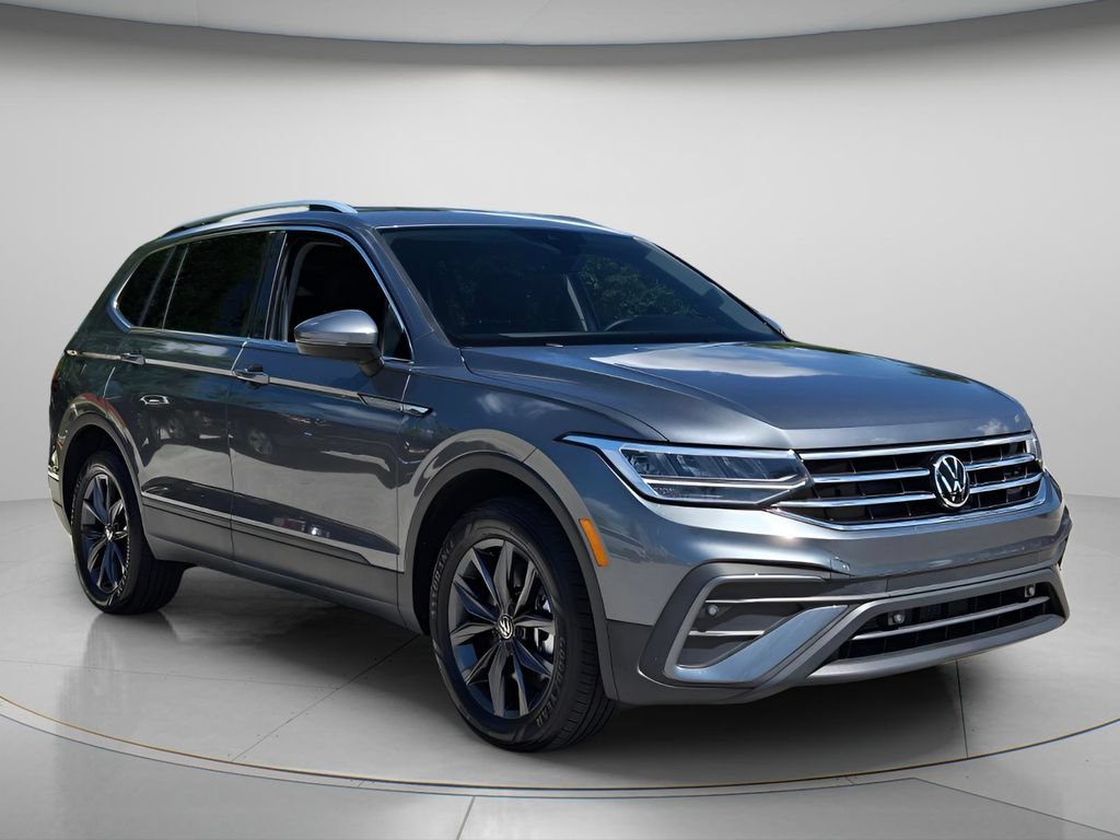 Certified 2023 Volkswagen Tiguan SE FWD image 9