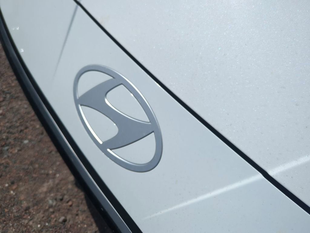 New 2026 Hyundai Elantra Limited image 13