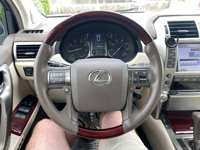 Used 2013 Lexus GX 460 w/ Comfort Plus Pkg image 29