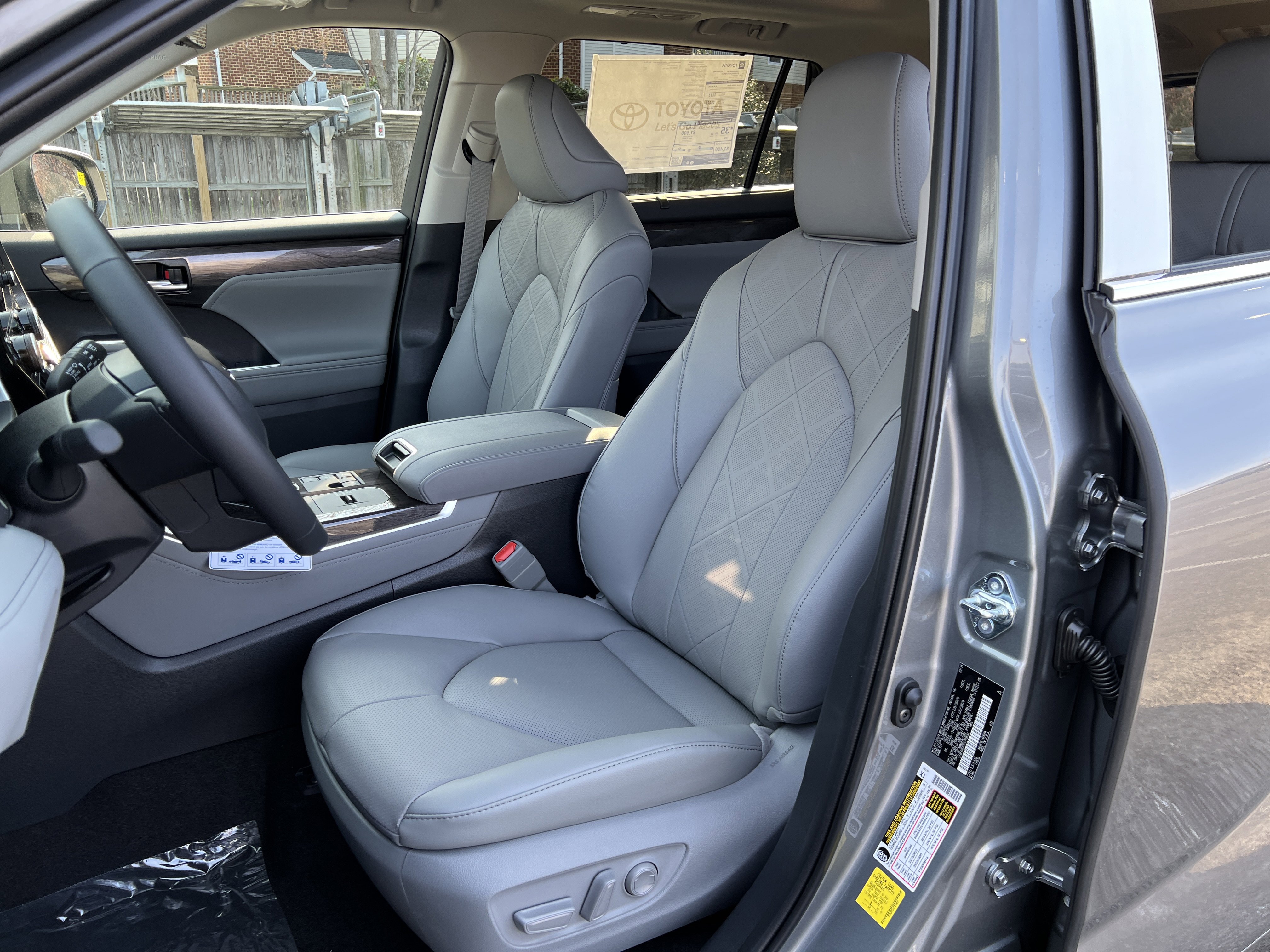 New 2026 Toyota Highlander Platinum image 14