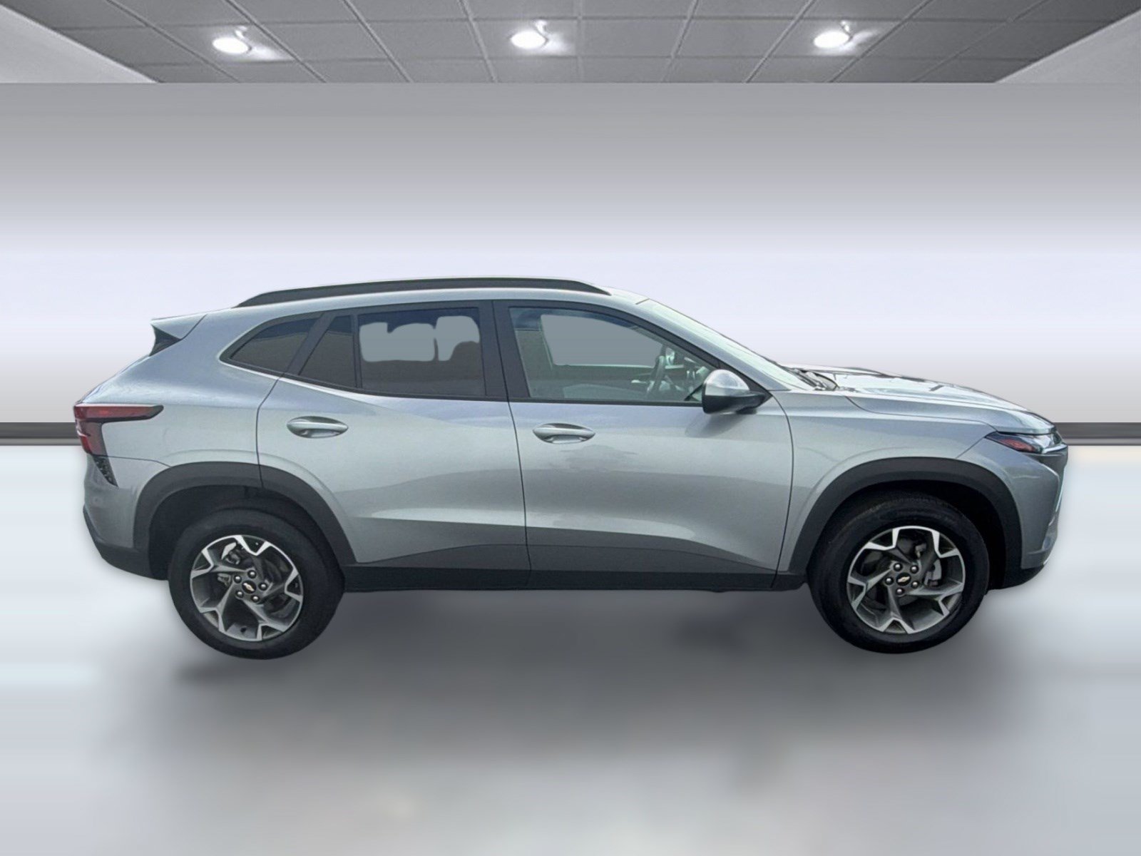 Used 2025 Chevrolet Trax LT FWD image 7
