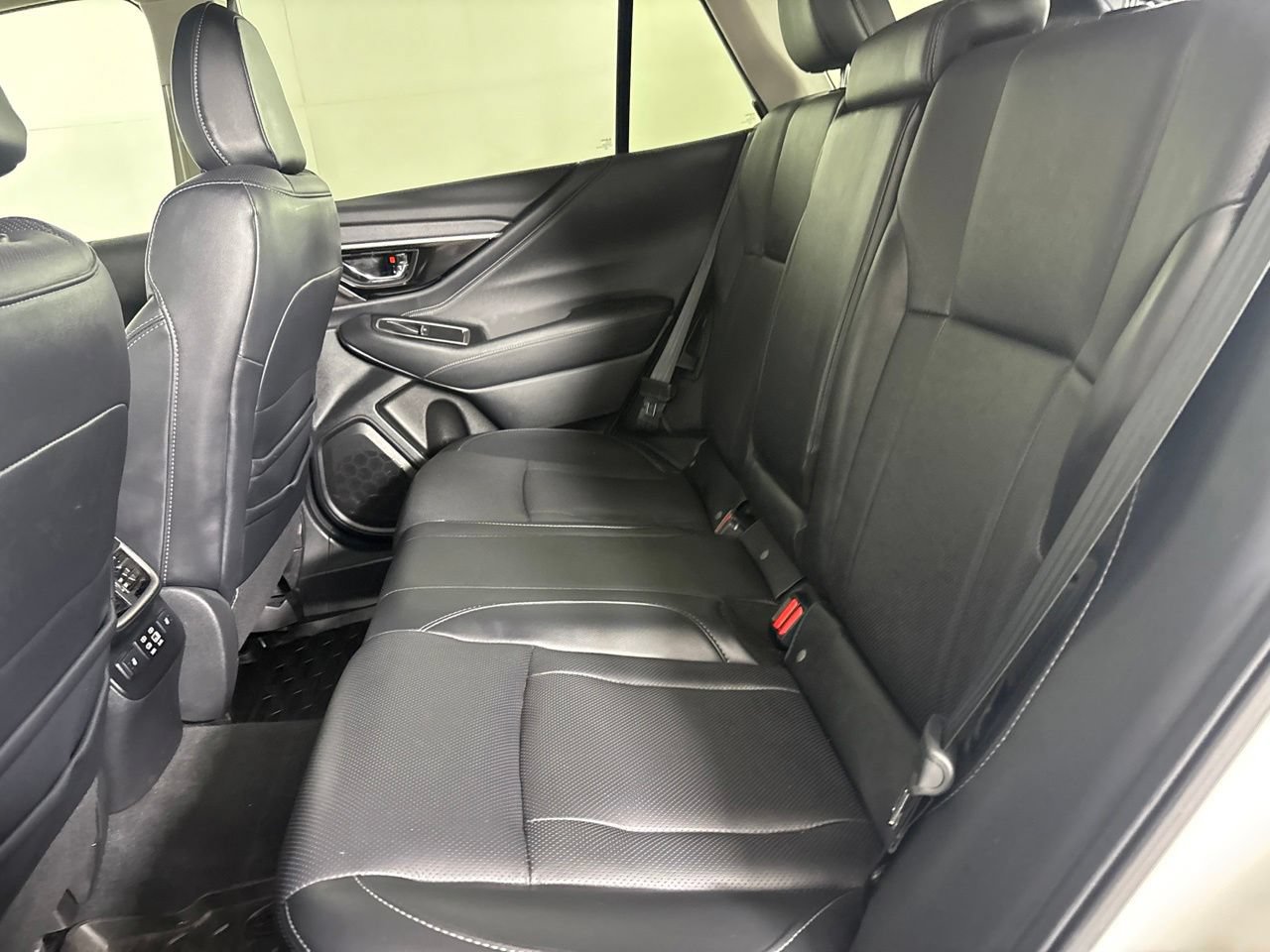 Used 2024 Subaru Outback Limited AWD/4WD image 27