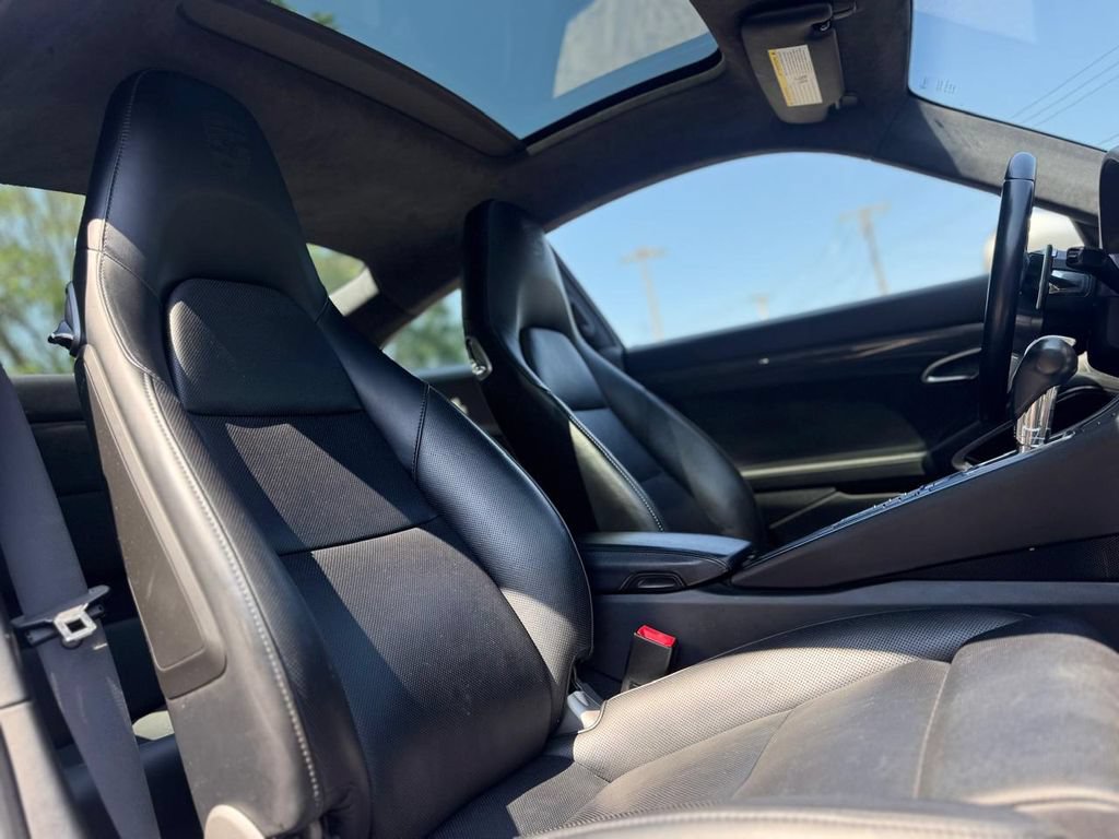 Used 2019 Porsche 911 Carrera 4S AWD/4WD image 27