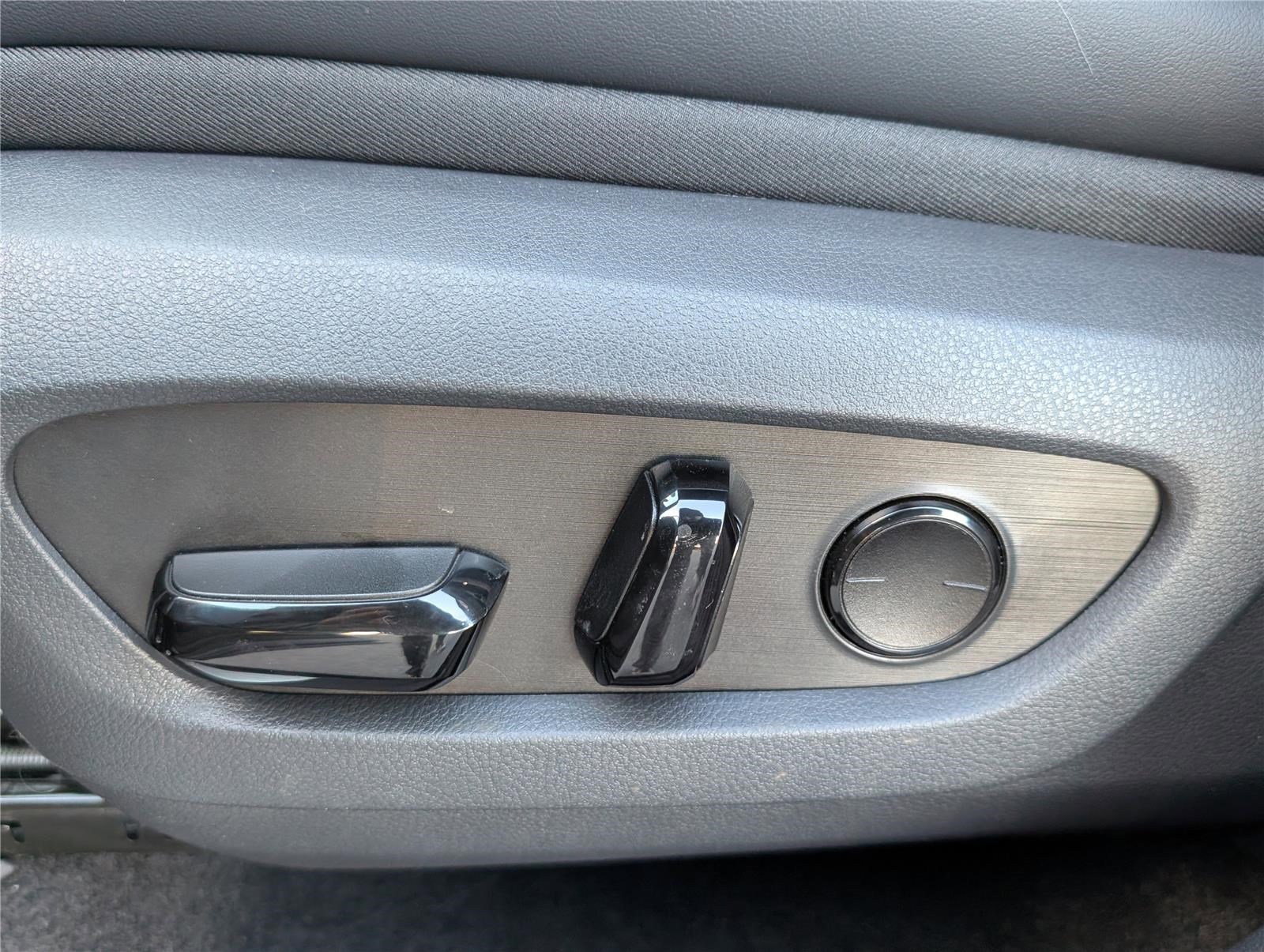 New 2026 Lexus TX 500h AWD image 21