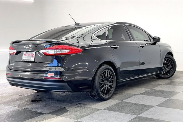 Used 2019 Ford Fusion Energi Titanium image 13