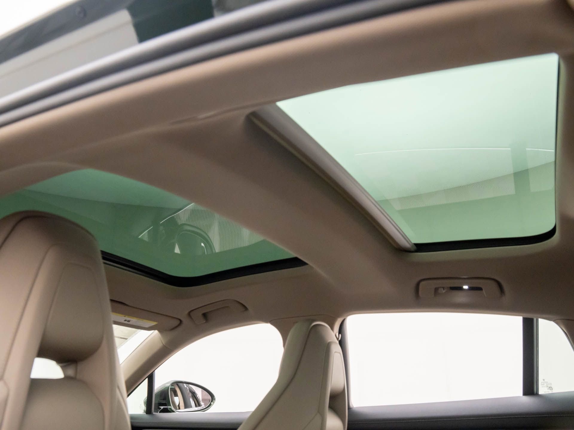 New 2026 Porsche Panamera 4 image 18