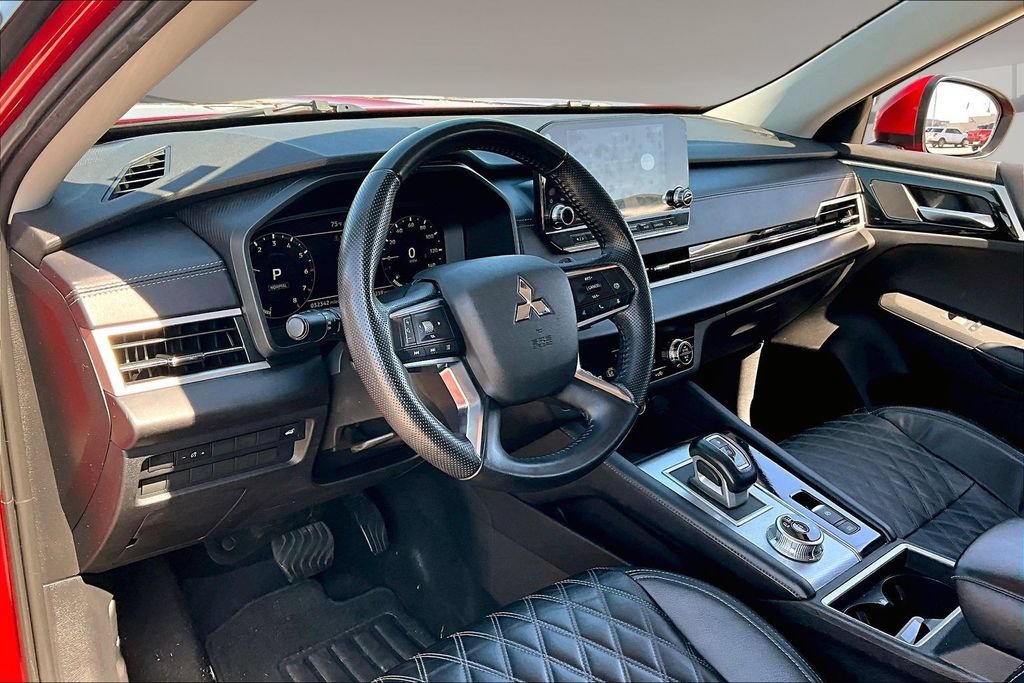 Used 2024 Mitsubishi Outlander SEL FWD image 13