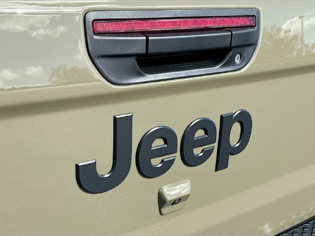 New 2026 Jeep Gladiator Willys AWD/4WD image 19