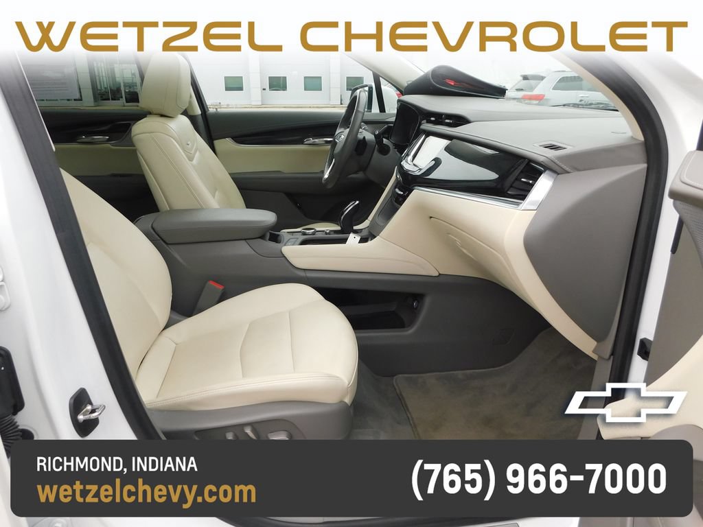 Used 2023 Cadillac XT6 Premium Luxury w/ Technology Package AWD/4WD image 18