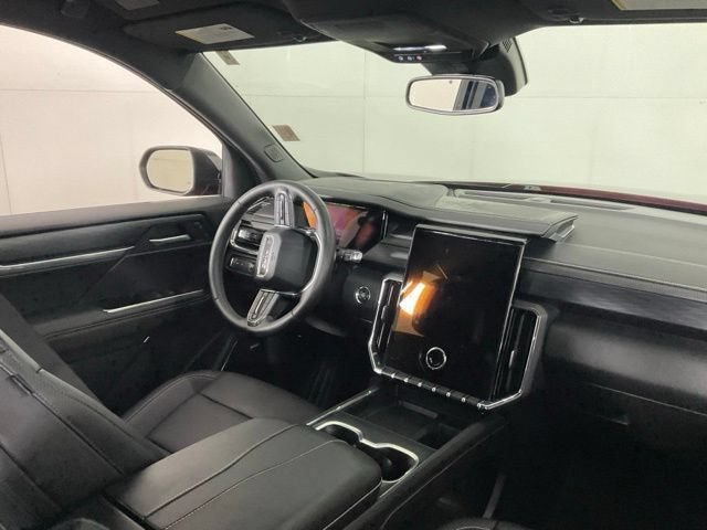 Used 2025 GMC Acadia Elevation w/ Elevation Premium Package FWD image 32