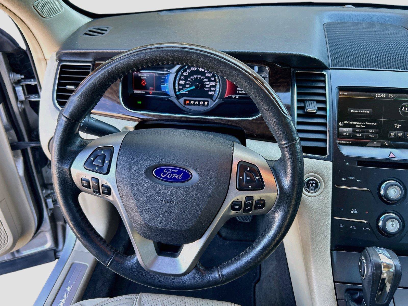 Used 2015 Ford Taurus Limited FWD image 36