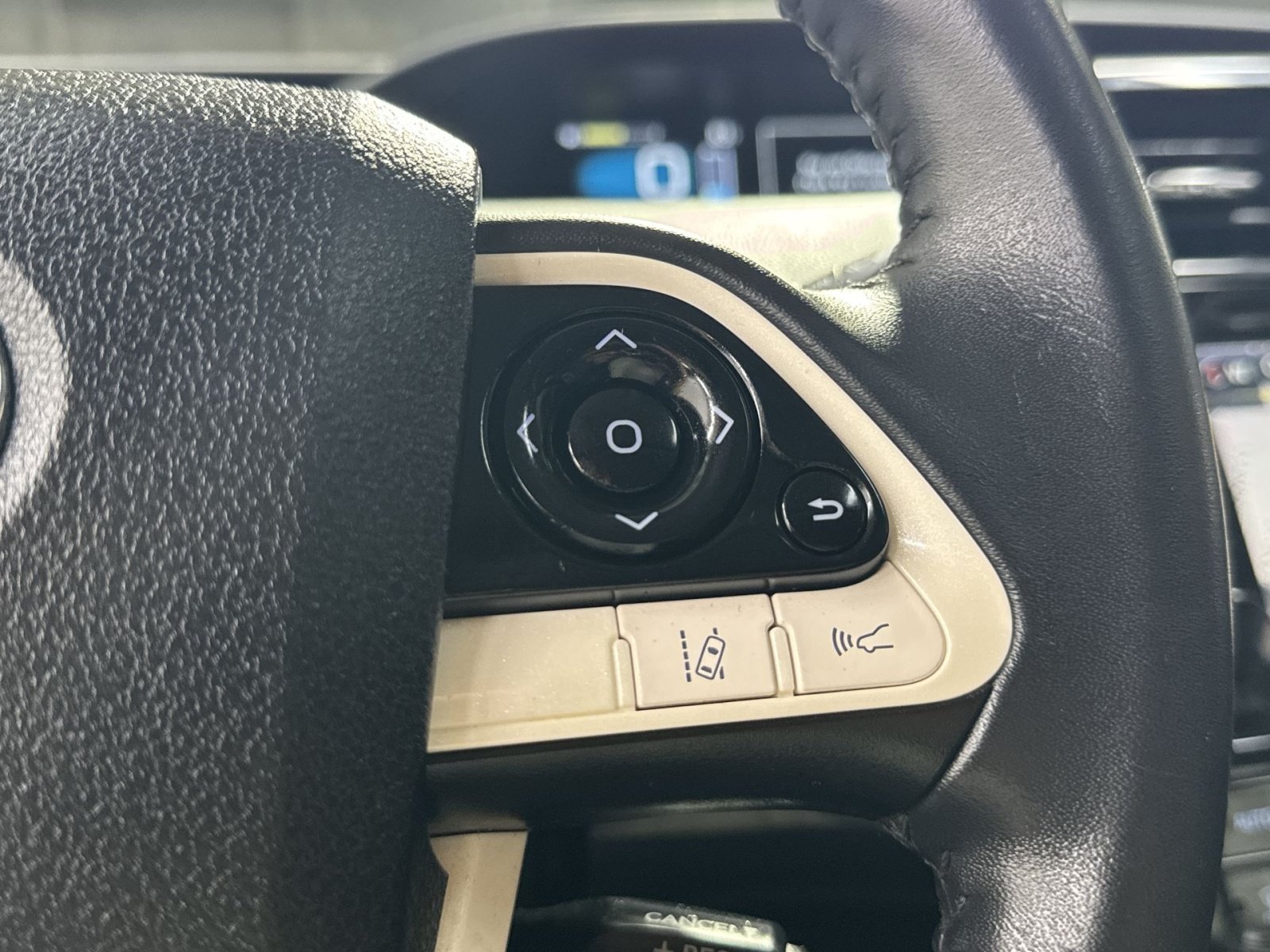 Used 2017 Toyota Prius Three w/ Advanced Technology Package FWD image 35