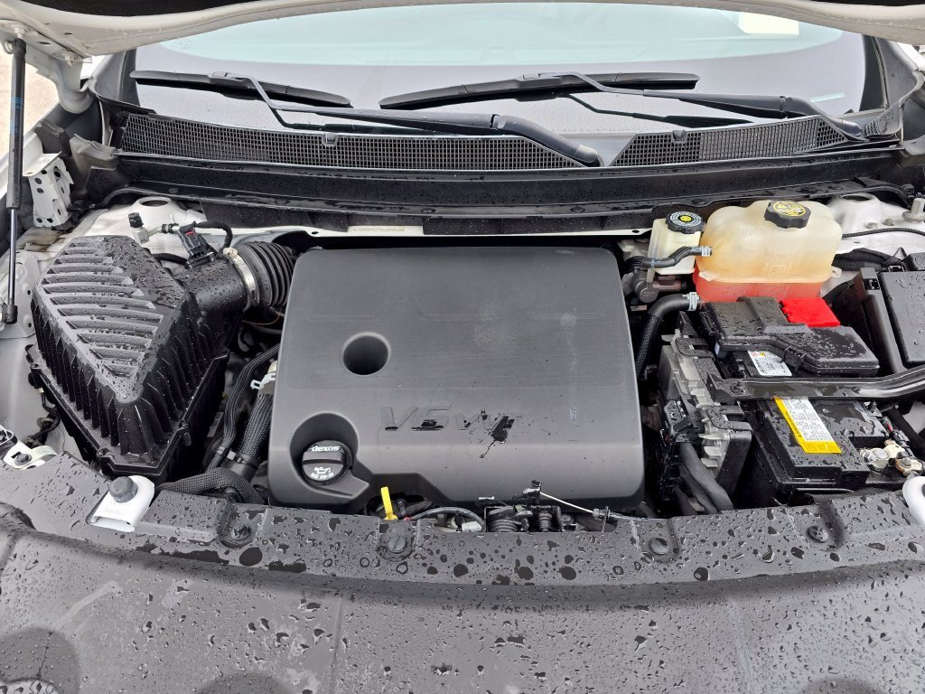 Used 2022 Chevrolet Traverse High Country FWD image 13