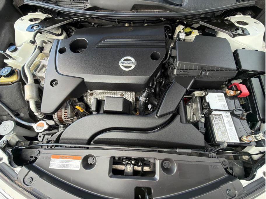 Used 2014 Nissan Altima 2.5 S w/ Display Audio Package FWD image 23