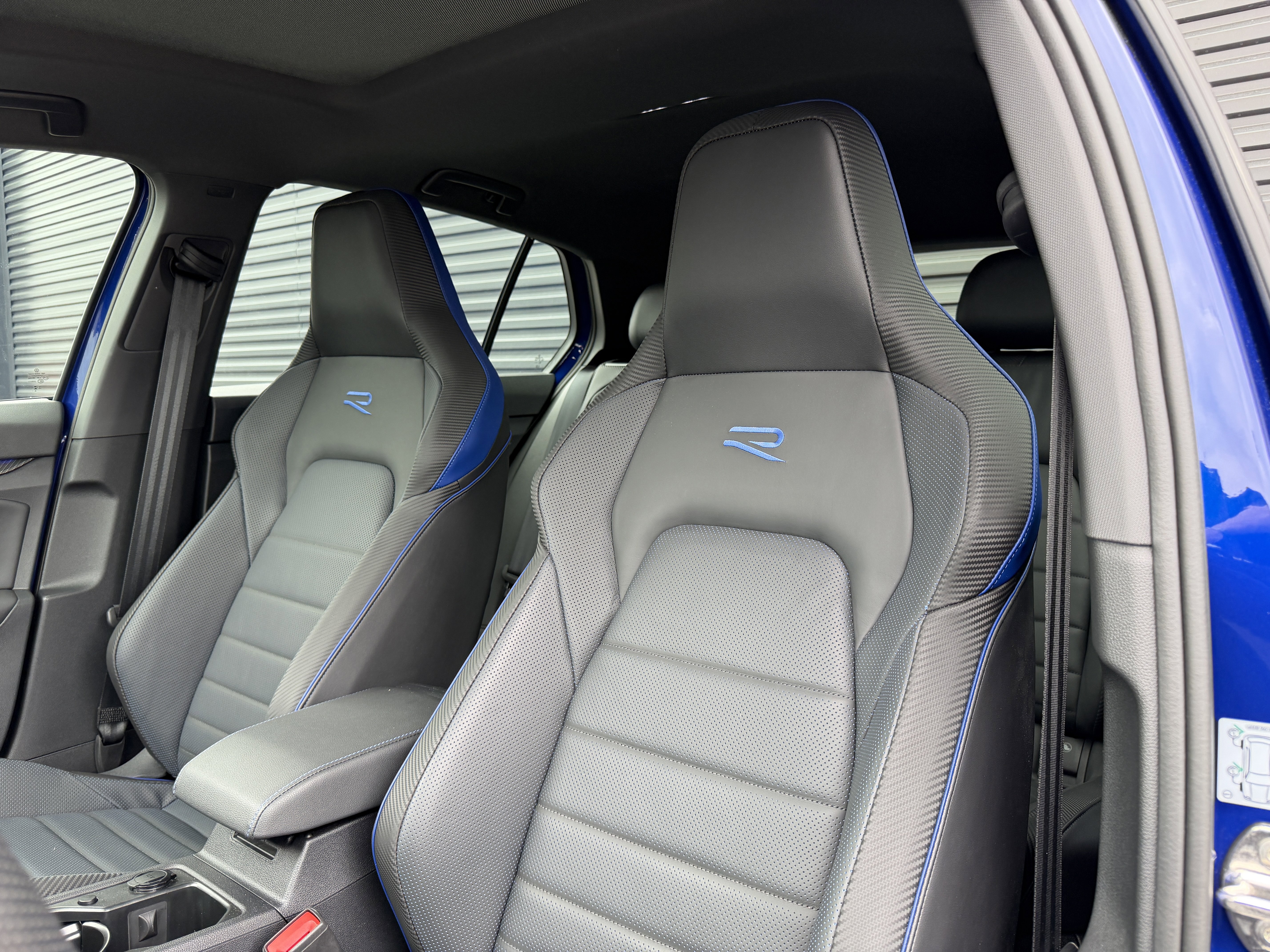 Used 2024 Volkswagen Golf R image 25