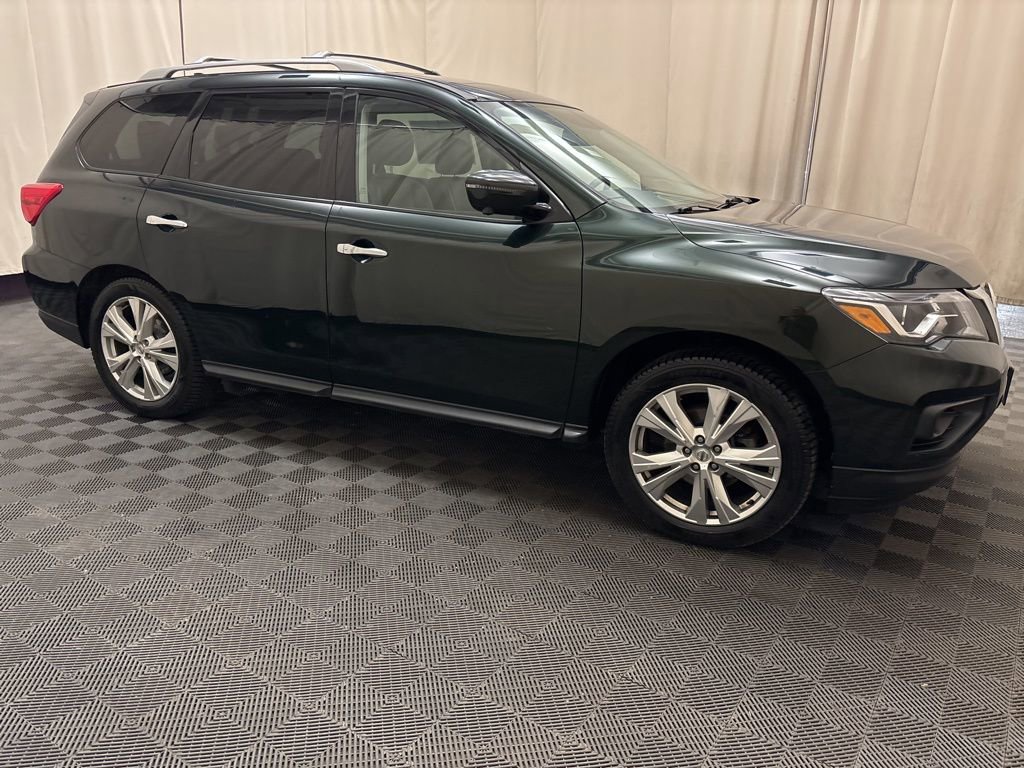 Used 2019 Nissan Pathfinder SL w/ SL Premium Package image 4