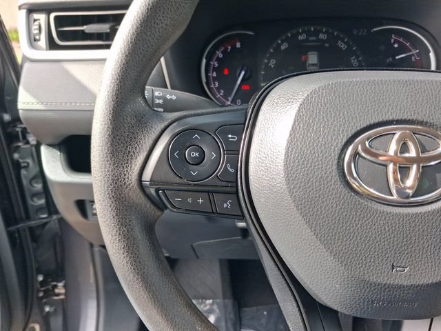 Used 2024 Toyota RAV4 XLE FWD image 17
