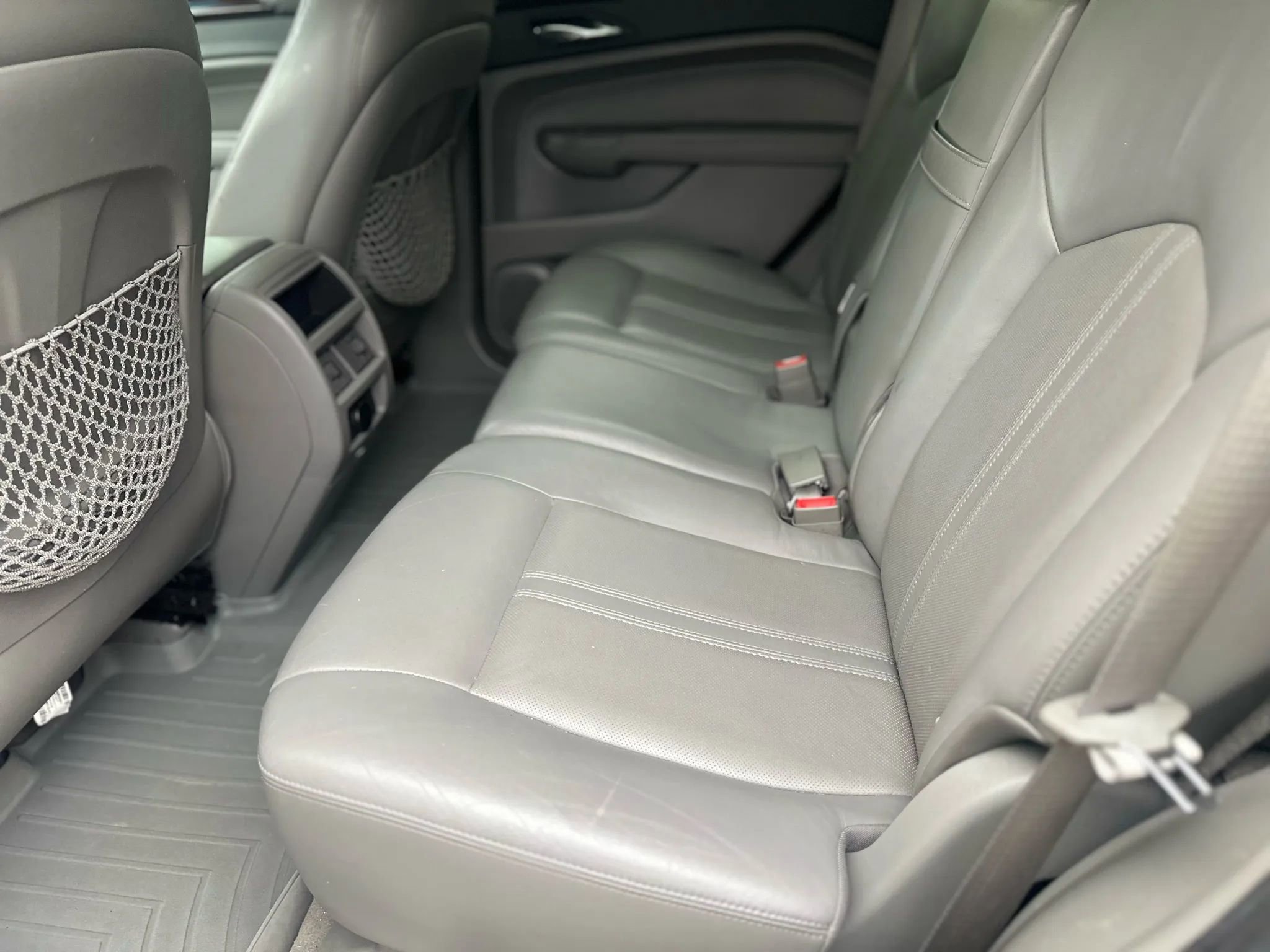 Used 2011 Cadillac SRX Luxury image 9