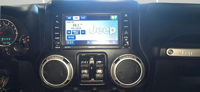 Used 2012 Jeep Wrangler Unlimited Sahara w/ Connectivity Group AWD/4WD image 17