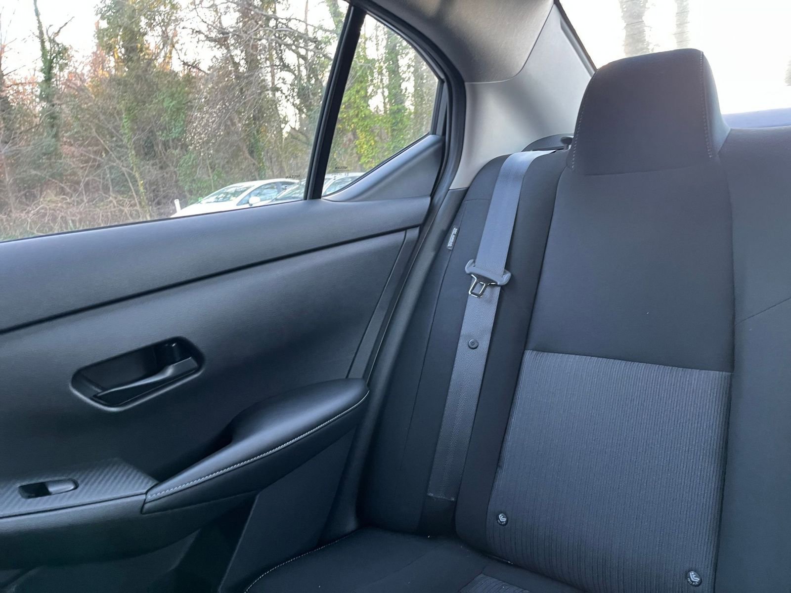 Used 2025 Nissan Sentra SV image 37