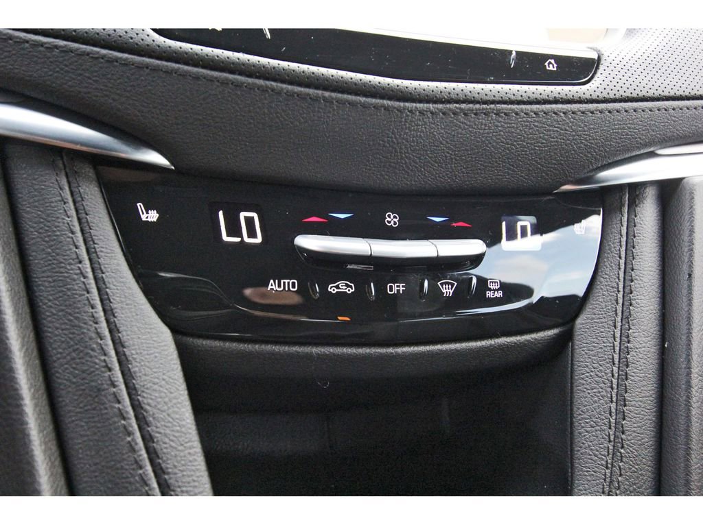 Certified 2025 Cadillac XT5 Luxury image 24