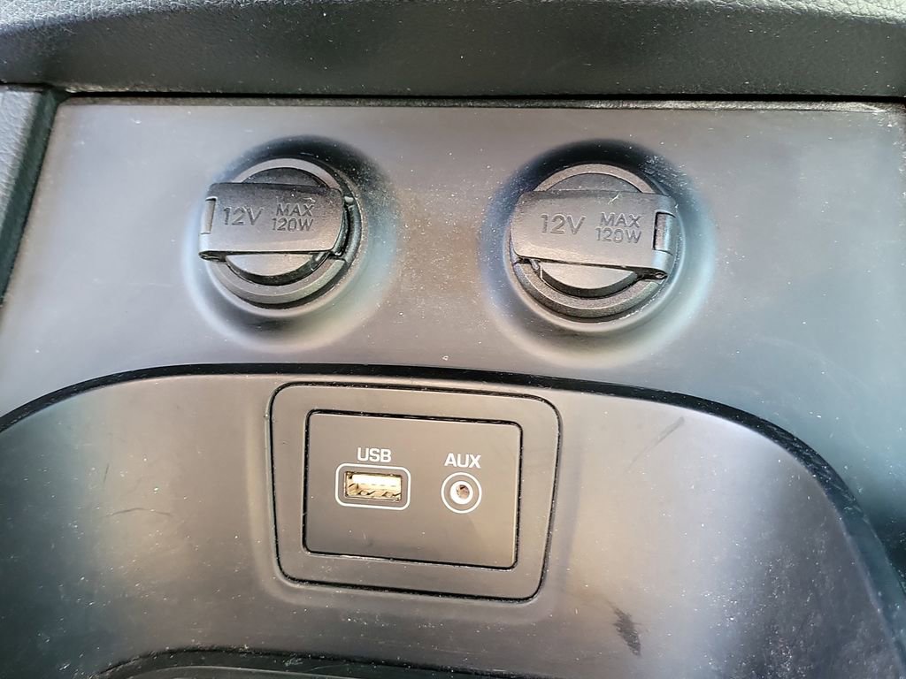 Used 2017 Hyundai Santa Fe Sport image 28