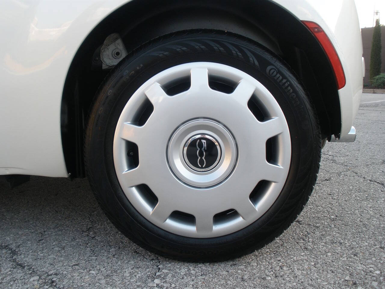 Used 2015 FIAT 500 Pop FWD image 40