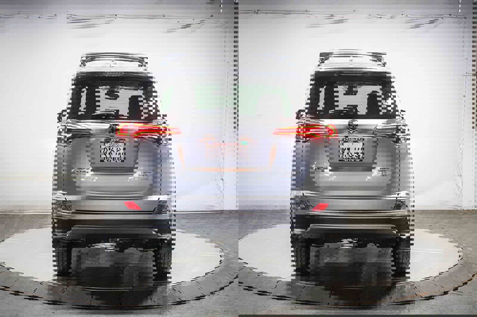 Used 2018 Toyota RAV4 Limited w/ All Weather Liner Package image 10