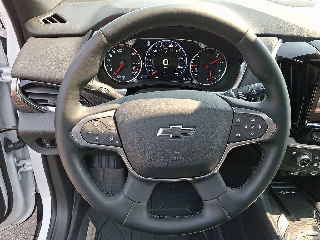Used 2023 Chevrolet Traverse Premier w/ Redline Edition AWD/4WD image 20