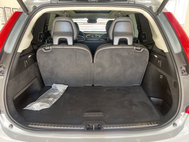 Certified 2025 Volvo XC90 B5 Core image 10