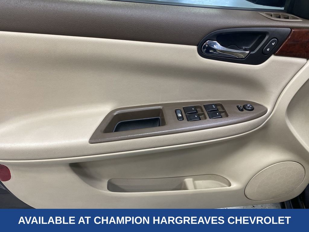Used 2008 Chevrolet Impala LT w/ Luxury Edition Package FWD image 30