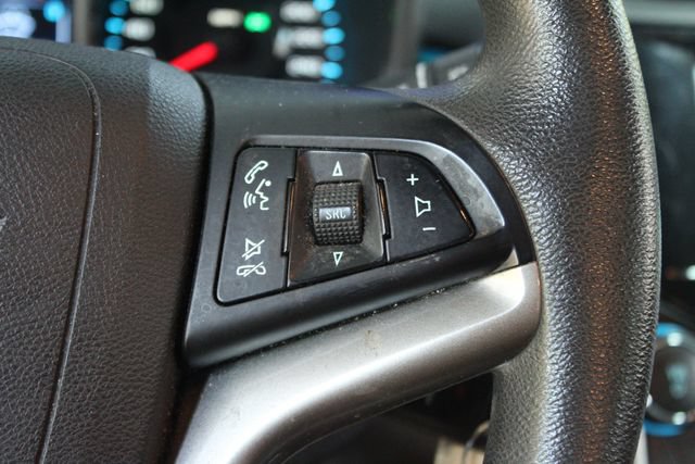 Used 2016 Chevrolet Malibu LT FWD image 15
