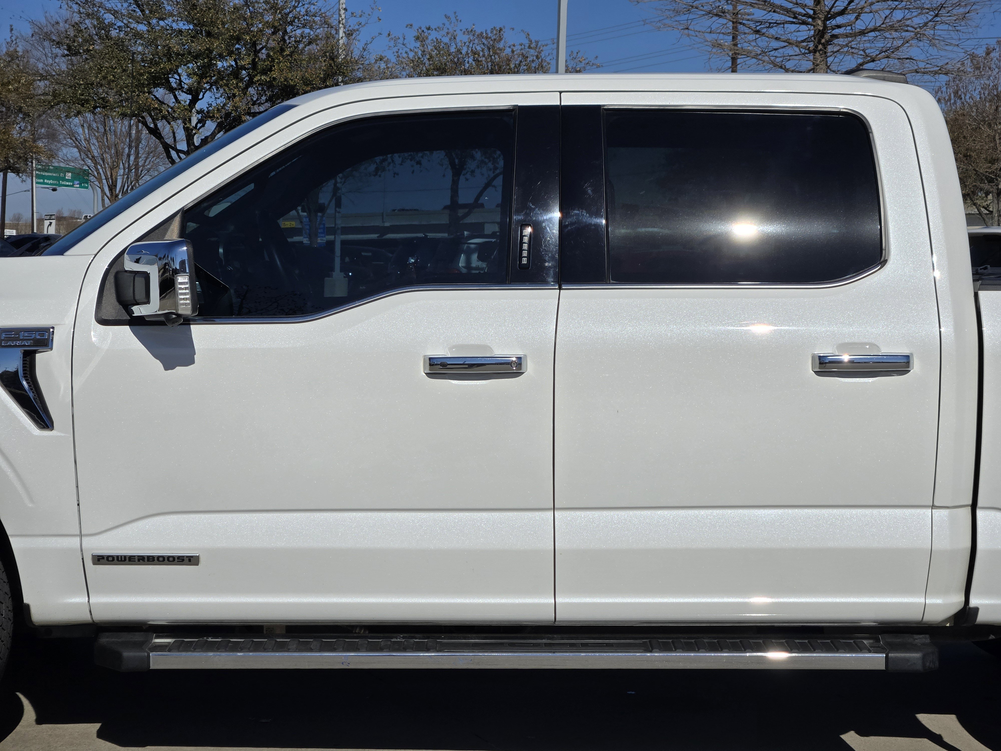 Used 2021 Ford F150 Lariat w/ Max Trailer Tow Package image 12