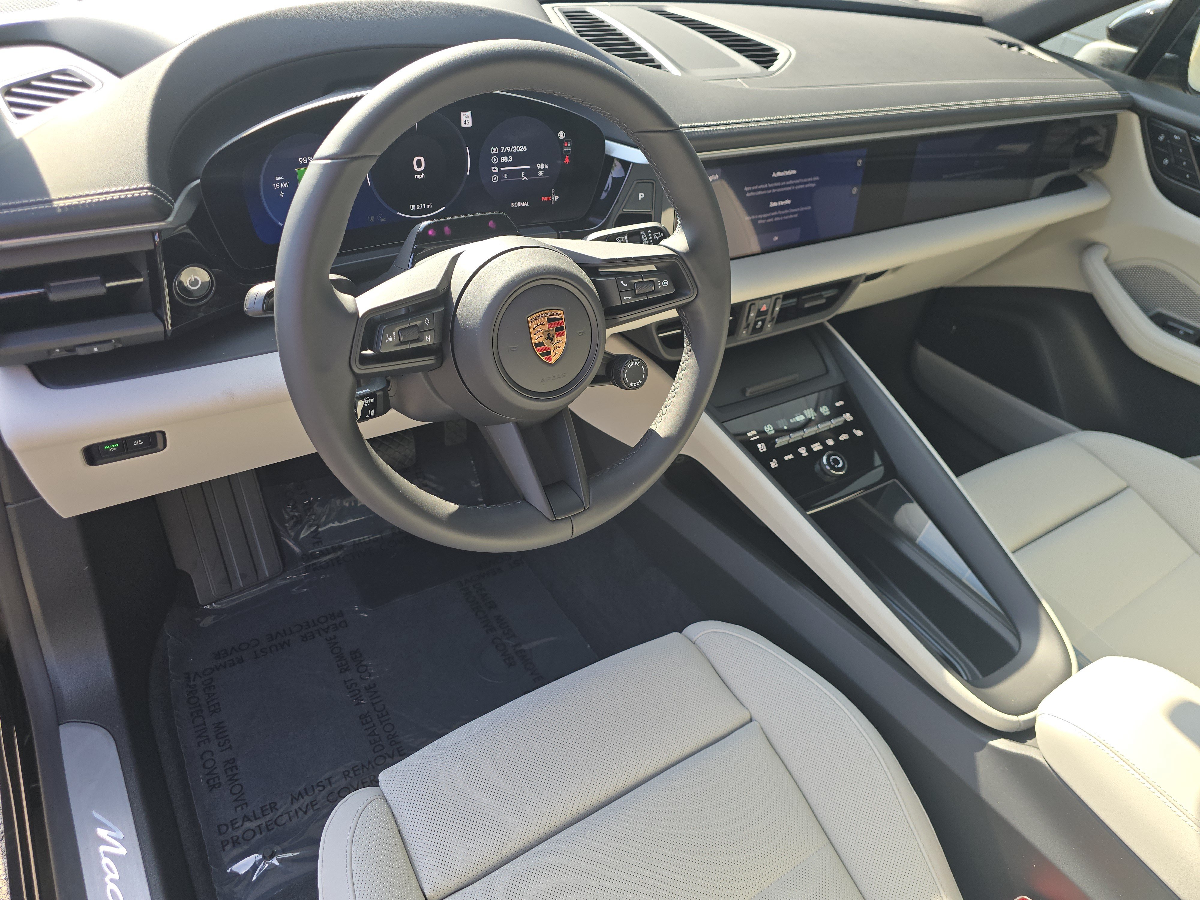 New 2026 Porsche Macan 4 Electric AWD/4WD image 4