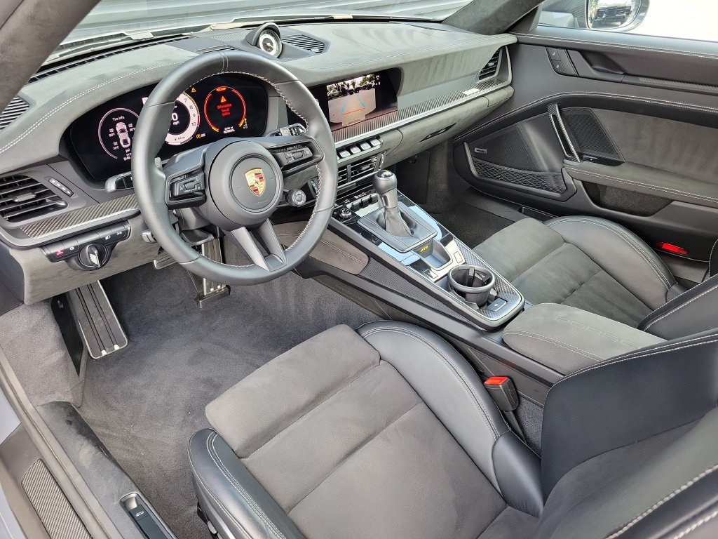 Certified 2025 Porsche 911 GT3 RWD image 4