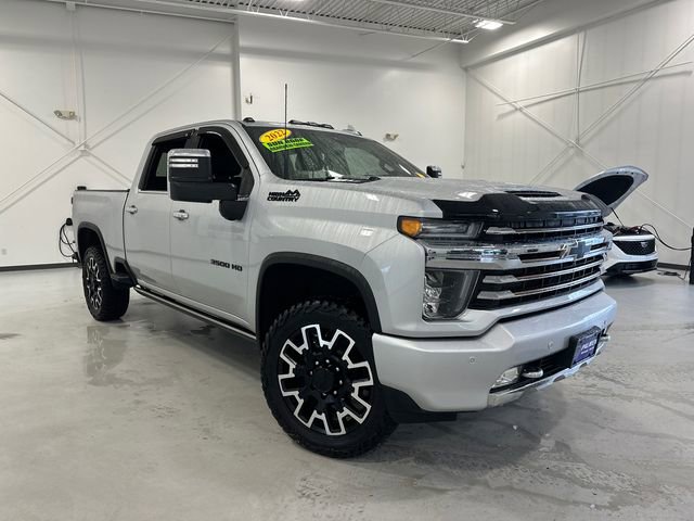 Used 2022 Chevrolet Silverado 3500 High Country w/ Z71 Off-Road Package image 4