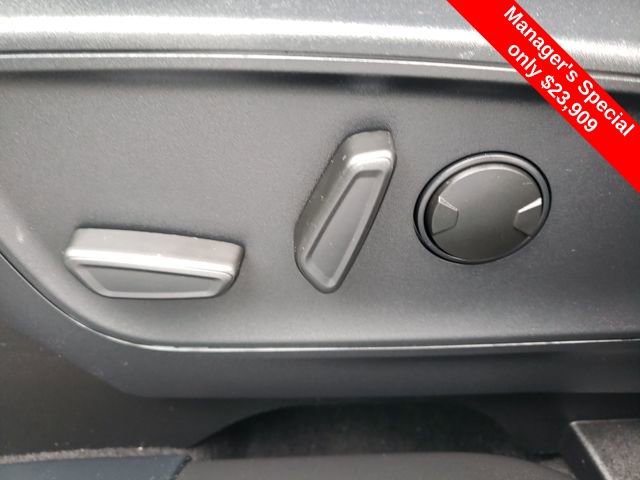 Used 2024 Ford Escape Active AWD/4WD image 16