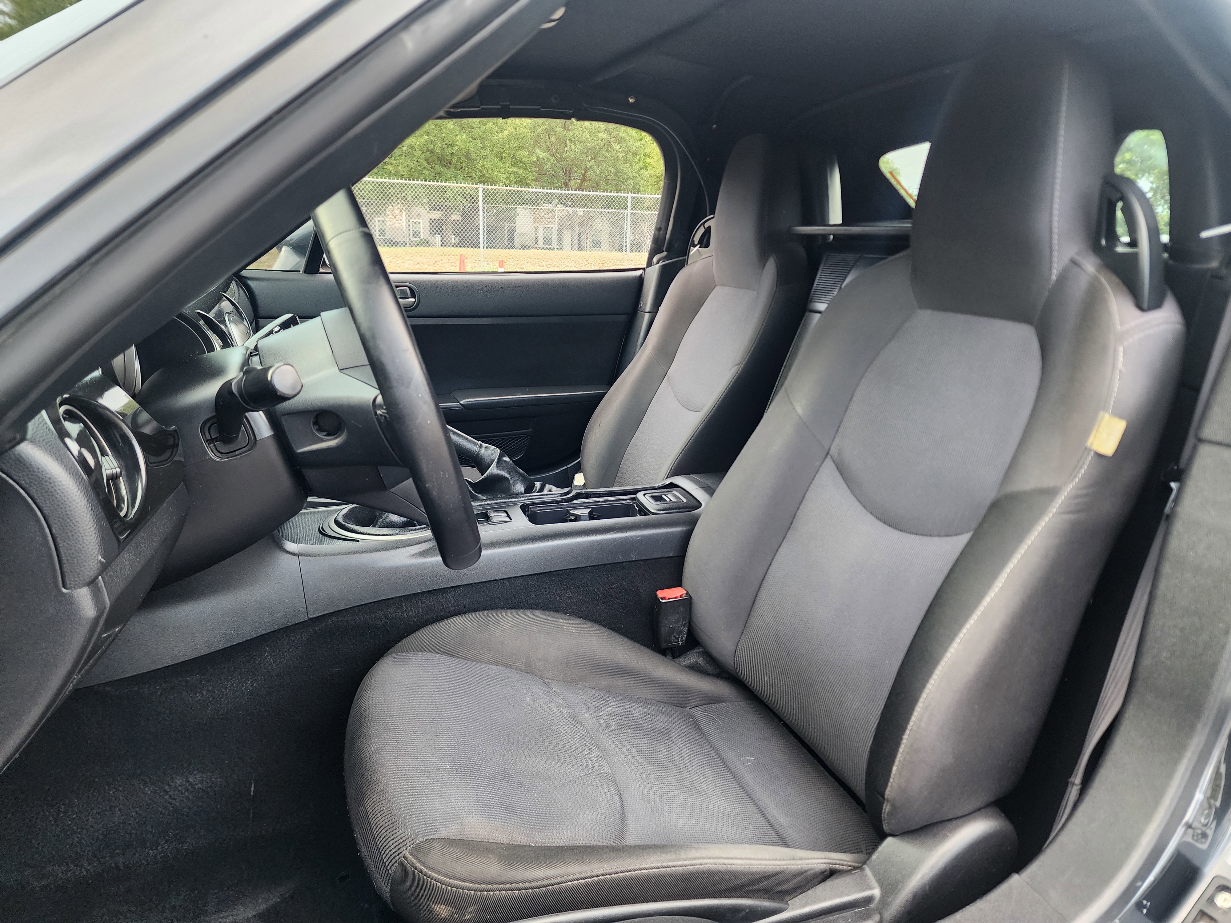 Used 2014 MAZDA MX-5 Miata Sport RWD image 17