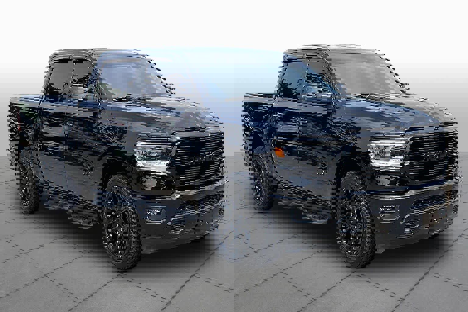 Used 2024 RAM 1500 Laramie AWD/4WD image 3