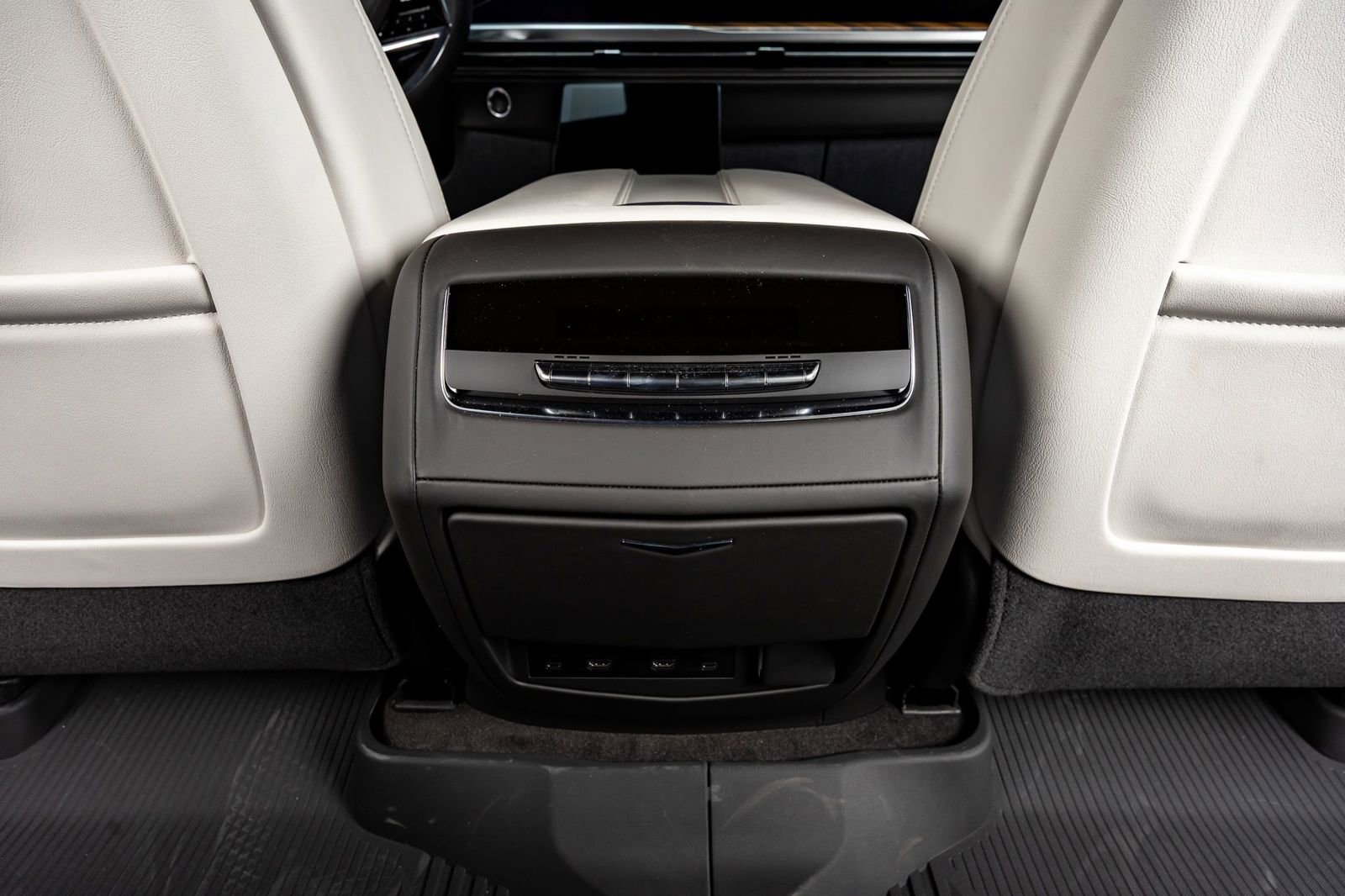 Used 2026 Cadillac Escalade Platinum Sport w/ LPO, Floor Liner Package image 33