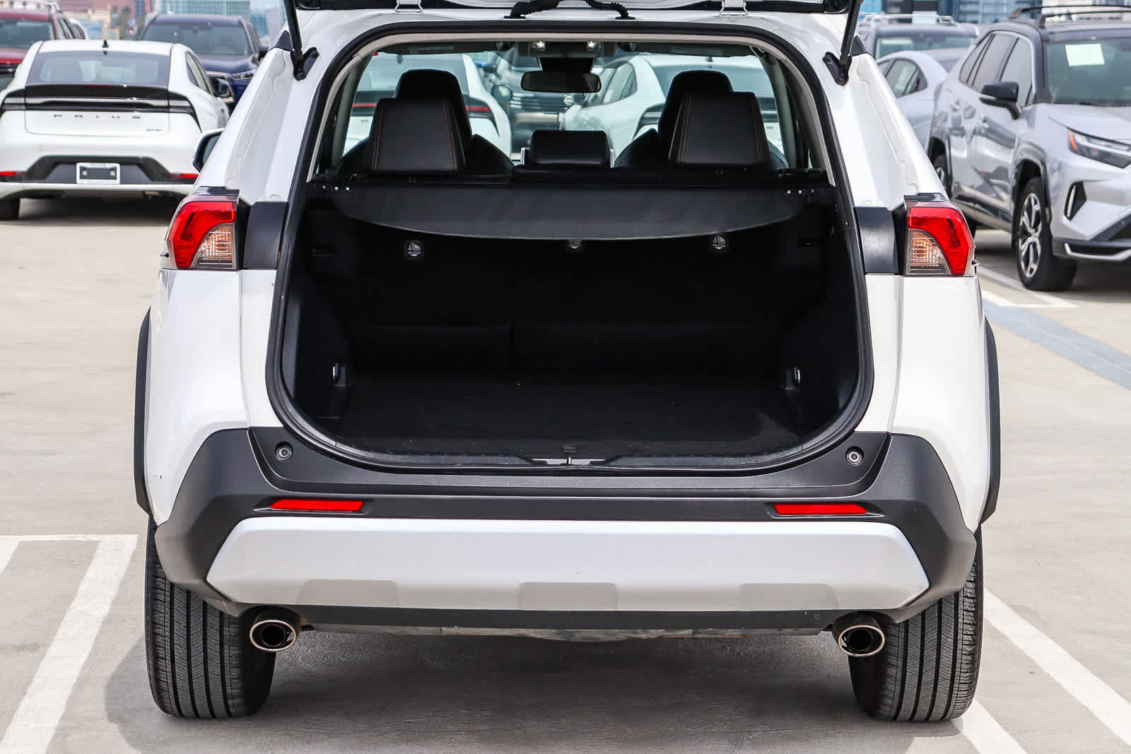 Used 2024 Toyota RAV4 Adventure image 28