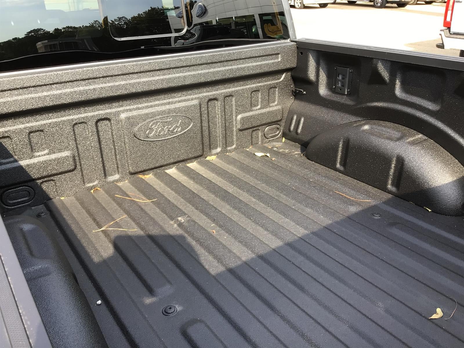 New 2026 Ford F150 Lariat w/ Equipment Group 501A Mid AWD/4WD image 17