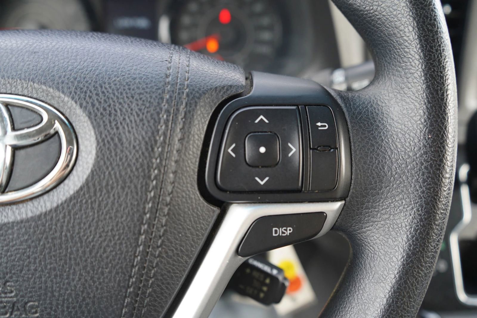 Used 2017 Toyota Sienna LE image 12