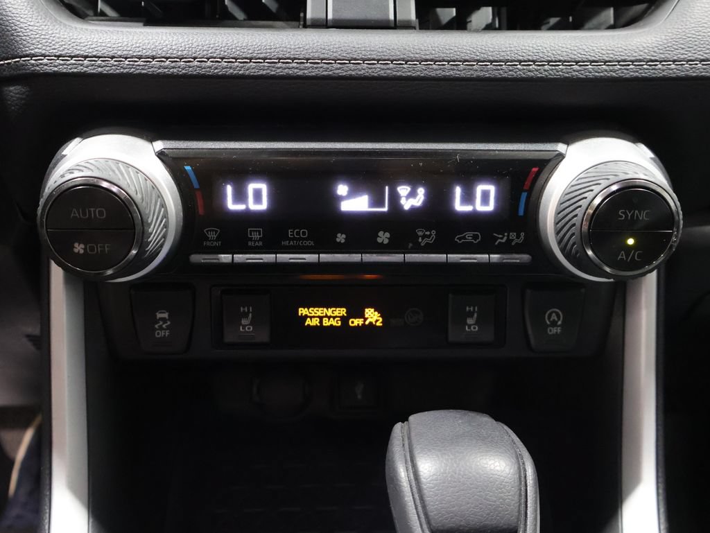 Used 2022 Toyota RAV4 XLE w/ Convenience Package AWD/4WD image 32