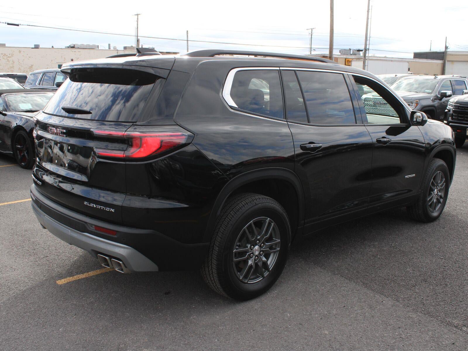 Used 2026 GMC Acadia Elevation AWD/4WD image 4
