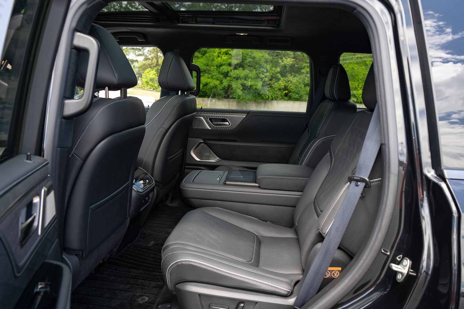 Used 2026 INFINITI QX80 Autograph w/ Premium Cargo Package AWD/4WD image 38