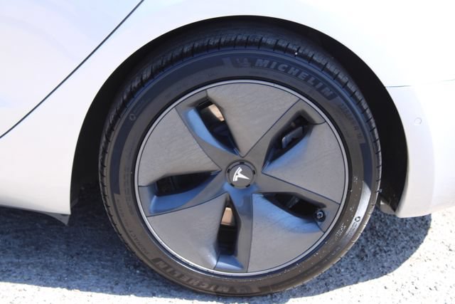 Used 2018 Tesla Model 3 Long Range RWD image 6
